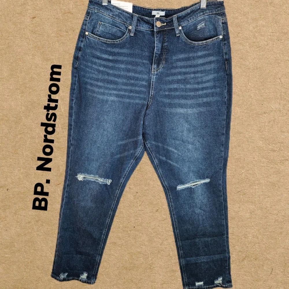 BP. Nordstrom Medium Wash Distressed Stretch MOM Jeans Sz 14